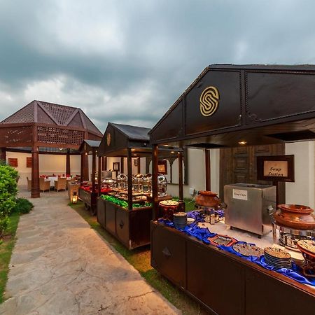 Islamabad Serena Hotel Экстерьер фото